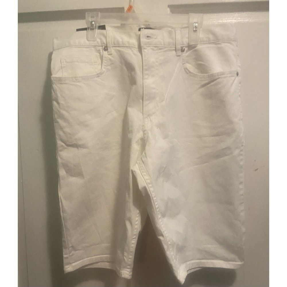 H&M Women's White Denim Shorts Size 32 Slim Fit Knee Length NWT‎
